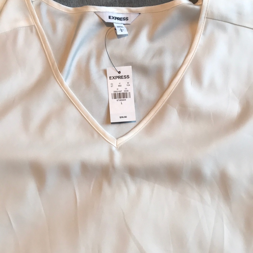 Express Blouse - Picture 2 of 3